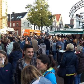Drittes Food Night Shopping mit 25 Trucks und Riesenresonanz Drittes Food Night Shopping mit 25 Trucks und Riesenresonanz